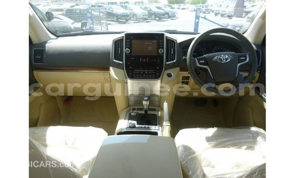 Buy Import Toyota Land Cruiser Black Car in Import - Dubai in Conakry Buy Import Toyota Land Cruiser Black Car in Import - Dubai in Conakry