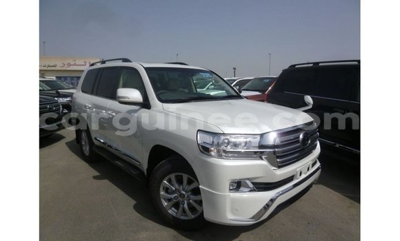 Buy Import Toyota Land Cruiser White Car in Import - Dubai in Conakry Buy Import Toyota Land Cruiser White Car in Import - Dubai in Conakry