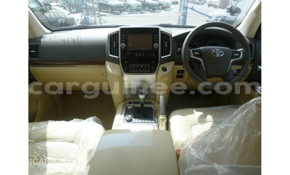 Buy Import Toyota Land Cruiser White Car in Import - Dubai in Conakry Buy Import Toyota Land Cruiser White Car in Import - Dubai in Conakry