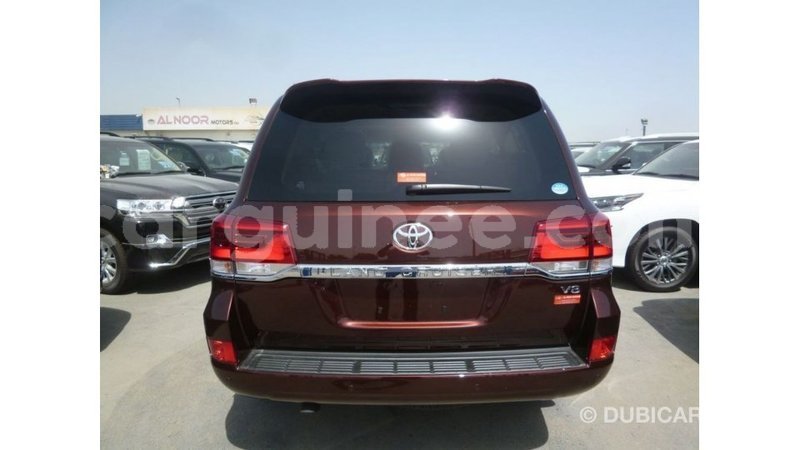 Big with watermark toyota land cruiser conakry import dubai 4783