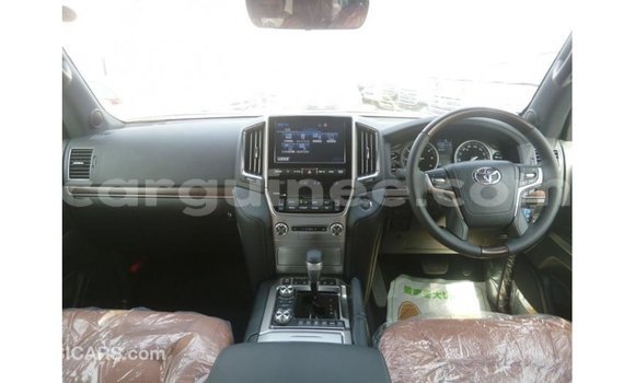 Acheter Import Voiture Toyota Land Cruiser Noir à Import - Dubai, Conakry Acheter Import Voiture Toyota Land Cruiser Noir à Import - Dubai, Conakry