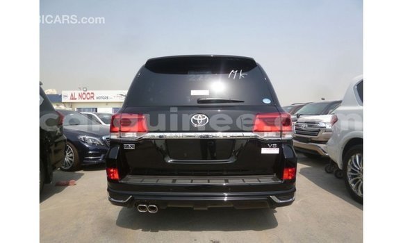 Acheter Import Voiture Toyota Land Cruiser Noir à Import - Dubai, Conakry Acheter Import Voiture Toyota Land Cruiser Noir à Import - Dubai, Conakry