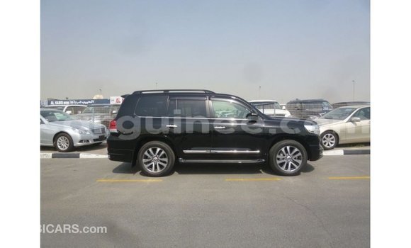 Acheter Import Voiture Toyota Land Cruiser Noir à Import - Dubai, Conakry Acheter Import Voiture Toyota Land Cruiser Noir à Import - Dubai, Conakry