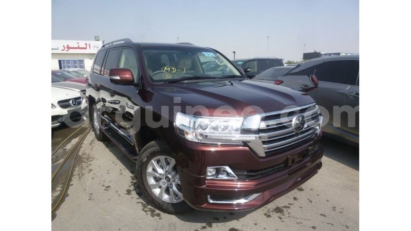 Big with watermark toyota land cruiser conakry import dubai 4786