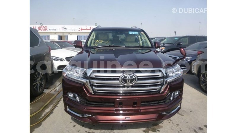 Big with watermark toyota land cruiser conakry import dubai 4786