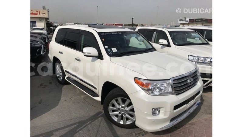 Big with watermark toyota land cruiser conakry import dubai 4801