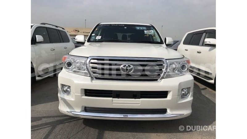 Big with watermark toyota land cruiser conakry import dubai 4801