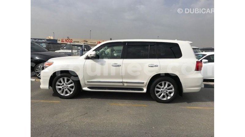 Big with watermark toyota land cruiser conakry import dubai 4801