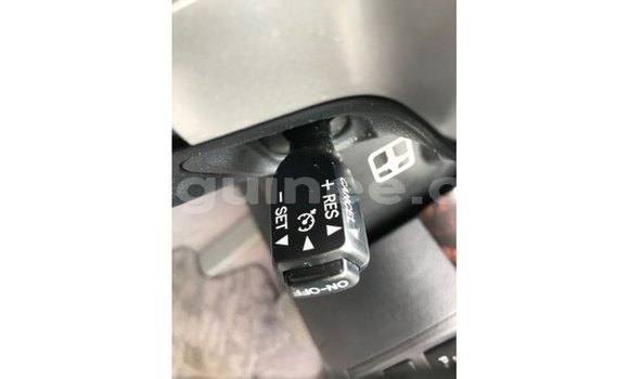 Acheter Import Voiture Toyota Land Cruiser Blanc à Import - Dubai, Conakry Acheter Import Voiture Toyota Land Cruiser Blanc à Import - Dubai, Conakry