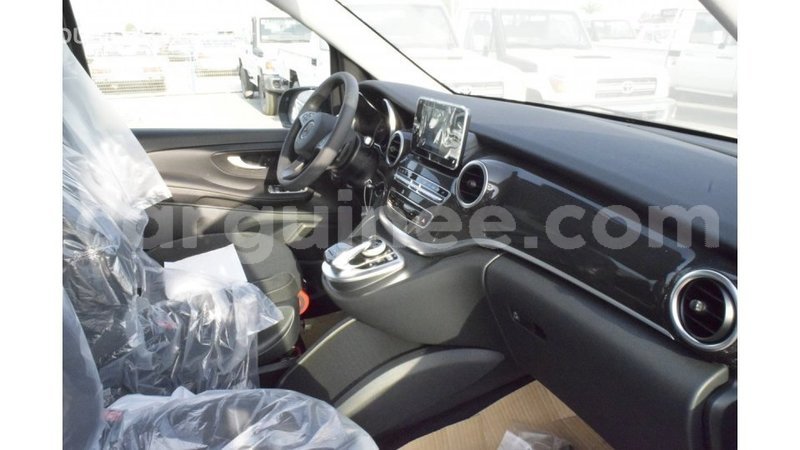 Big with watermark mercedes benz 250 conakry import dubai 4806