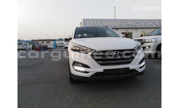 Buy Import Hyundai Tucson White Car in Import - Dubai in Conakry Buy Import Hyundai Tucson White Car in Import - Dubai in Conakry