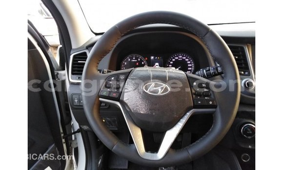 Buy Import Hyundai Tucson White Car in Import - Dubai in Conakry Buy Import Hyundai Tucson White Car in Import - Dubai in Conakry