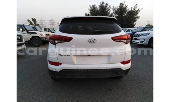 Buy Import Hyundai Tucson White Car in Import - Dubai in Conakry Buy Import Hyundai Tucson White Car in Import - Dubai in Conakry