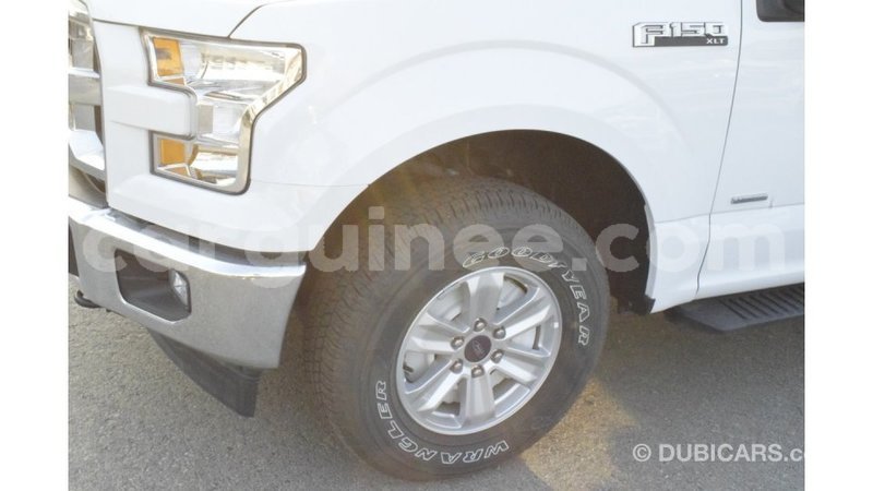 Big with watermark ford club wagon conakry import dubai 4809