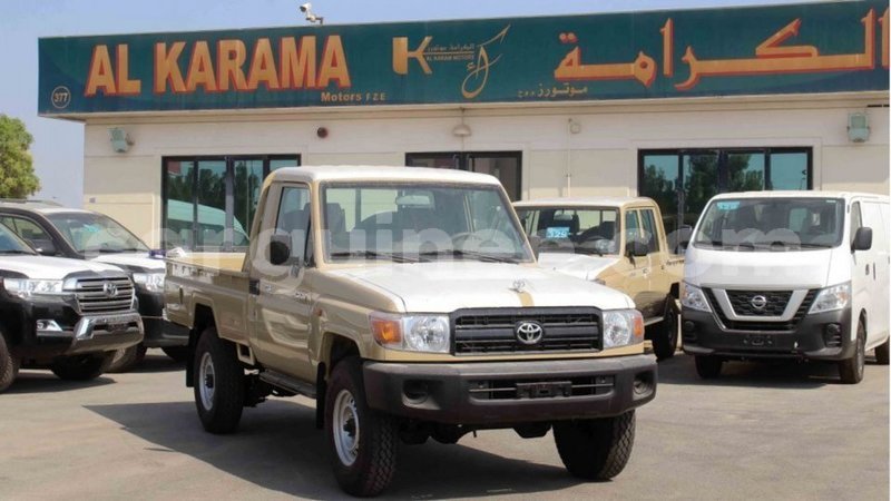 Big with watermark toyota land cruiser conakry import dubai 4816