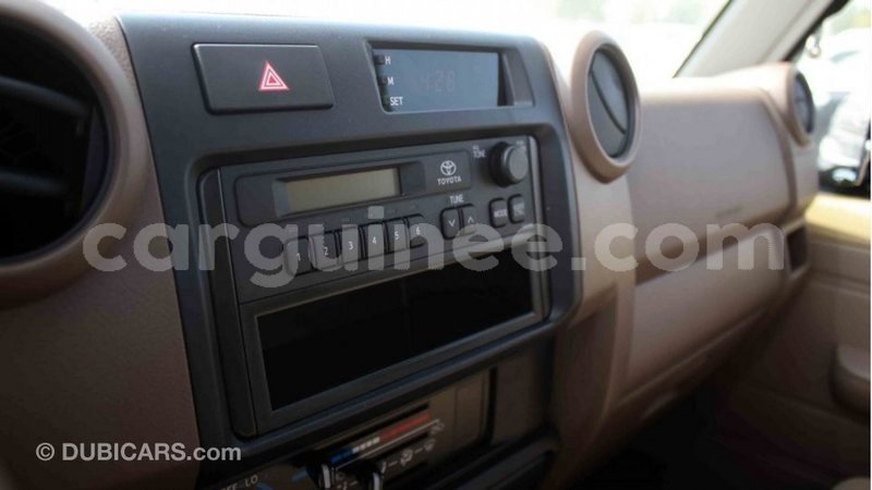 Big with watermark toyota land cruiser conakry import dubai 4816