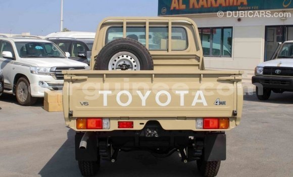 Acheter Import Voiture Toyota Land Cruiser Beige à Import - Dubai, Conakry Acheter Import Voiture Toyota Land Cruiser Beige à Import - Dubai, Conakry