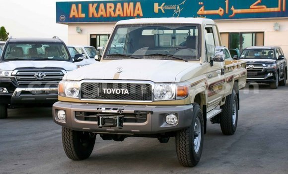 Buy Import Toyota Land Cruiser Beige Car in Import - Dubai in Conakry Buy Import Toyota Land Cruiser Beige Car in Import - Dubai in Conakry
