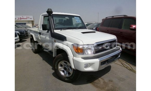 Buy Import Toyota Land Cruiser White Car in Import - Dubai in Conakry Buy Import Toyota Land Cruiser White Car in Import - Dubai in Conakry