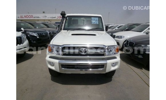 Buy Import Toyota Land Cruiser White Car in Import - Dubai in Conakry Buy Import Toyota Land Cruiser White Car in Import - Dubai in Conakry