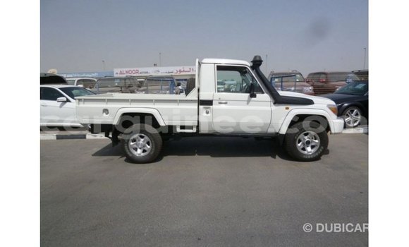 Buy Import Toyota Land Cruiser White Car in Import - Dubai in Conakry Buy Import Toyota Land Cruiser White Car in Import - Dubai in Conakry