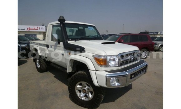 Buy Import Toyota Land Cruiser White Car in Import - Dubai in Conakry Buy Import Toyota Land Cruiser White Car in Import - Dubai in Conakry