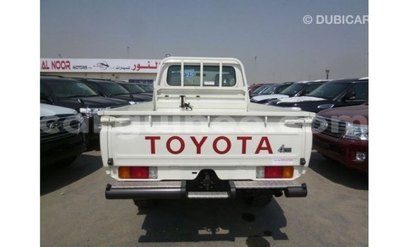 Buy Import Toyota Land Cruiser White Car in Import - Dubai in Conakry Buy Import Toyota Land Cruiser White Car in Import - Dubai in Conakry