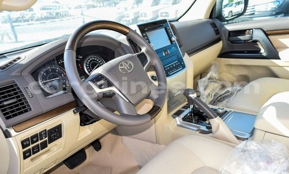 Buy Import Toyota Land Cruiser Black Car in Import - Dubai in Conakry Buy Import Toyota Land Cruiser Black Car in Import - Dubai in Conakry
