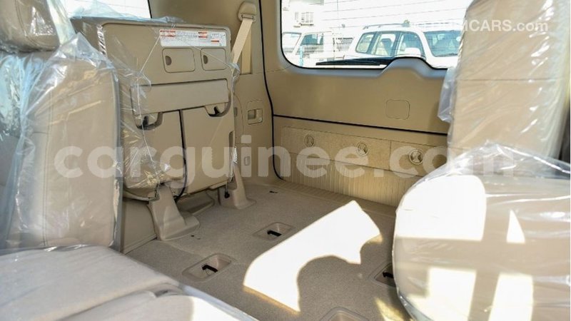 Big with watermark toyota land cruiser conakry import dubai 4823