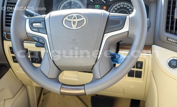 Buy Import Toyota Land Cruiser Black Car in Import - Dubai in Conakry Buy Import Toyota Land Cruiser Black Car in Import - Dubai in Conakry
