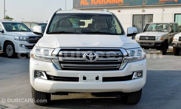 Buy Import Toyota Land Cruiser White Car in Import - Dubai in Conakry Buy Import Toyota Land Cruiser White Car in Import - Dubai in Conakry