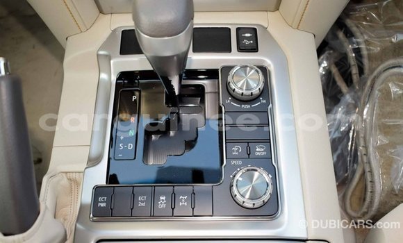 Buy Import Toyota Land Cruiser White Car in Import - Dubai in Conakry Buy Import Toyota Land Cruiser White Car in Import - Dubai in Conakry