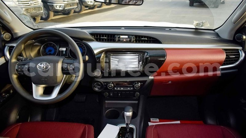 Big with watermark toyota hilux conakry import dubai 4826