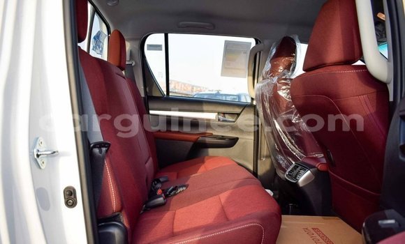 Buy Import Toyota Hilux White Car in Import - Dubai in Conakry Buy Import Toyota Hilux White Car in Import - Dubai in Conakry