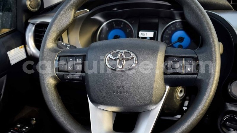Big with watermark toyota hilux conakry import dubai 4826