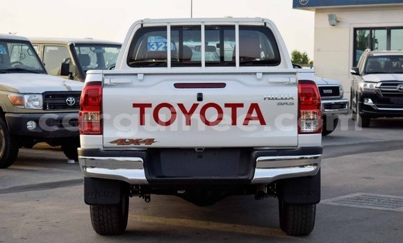 Buy Import Toyota Hilux White Car in Import - Dubai in Conakry Buy Import Toyota Hilux White Car in Import - Dubai in Conakry