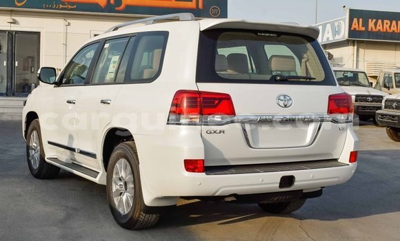 Buy Import Toyota Land Cruiser White Car in Import - Dubai in Conakry Buy Import Toyota Land Cruiser White Car in Import - Dubai in Conakry