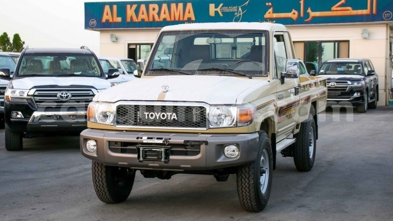 Big with watermark toyota land cruiser conakry import dubai 4832