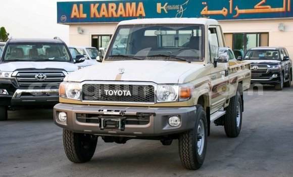 Buy Import Toyota Land Cruiser Beige Car in Import - Dubai in Conakry Buy Import Toyota Land Cruiser Beige Car in Import - Dubai in Conakry