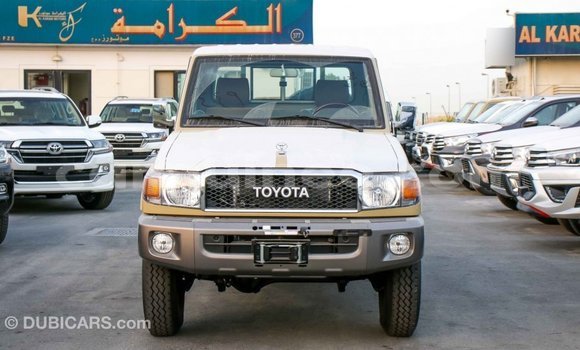 Buy Import Toyota Land Cruiser Beige Car in Import - Dubai in Conakry Buy Import Toyota Land Cruiser Beige Car in Import - Dubai in Conakry