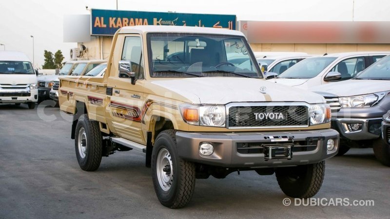 Big with watermark toyota land cruiser conakry import dubai 4832