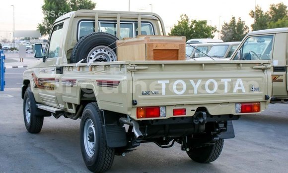 Buy Import Toyota Land Cruiser Beige Car in Import - Dubai in Conakry Buy Import Toyota Land Cruiser Beige Car in Import - Dubai in Conakry