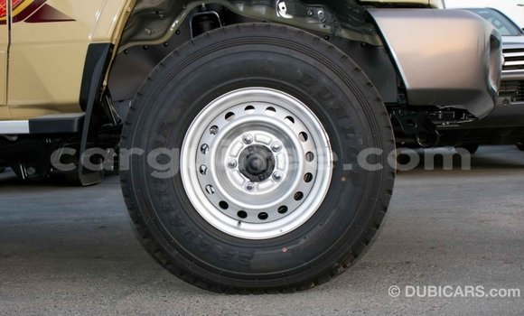 Buy Import Toyota Land Cruiser Beige Car in Import - Dubai in Conakry Buy Import Toyota Land Cruiser Beige Car in Import - Dubai in Conakry