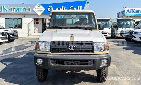 Acheter Import Voiture Toyota Land Cruiser Beige à Import - Dubai, Conakry Acheter Import Voiture Toyota Land Cruiser Beige à Import - Dubai, Conakry