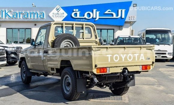 Acheter Import Voiture Toyota Land Cruiser Beige à Import - Dubai, Conakry Acheter Import Voiture Toyota Land Cruiser Beige à Import - Dubai, Conakry
