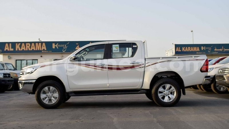 Big with watermark toyota hilux conakry import dubai 4836