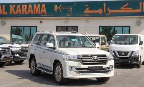 Buy Import Toyota Land Cruiser White Car in Import - Dubai in Conakry Buy Import Toyota Land Cruiser White Car in Import - Dubai in Conakry