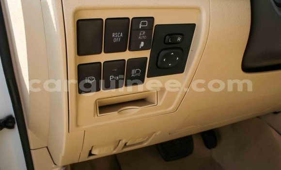 Buy Import Toyota Land Cruiser White Car in Import - Dubai in Conakry Buy Import Toyota Land Cruiser White Car in Import - Dubai in Conakry