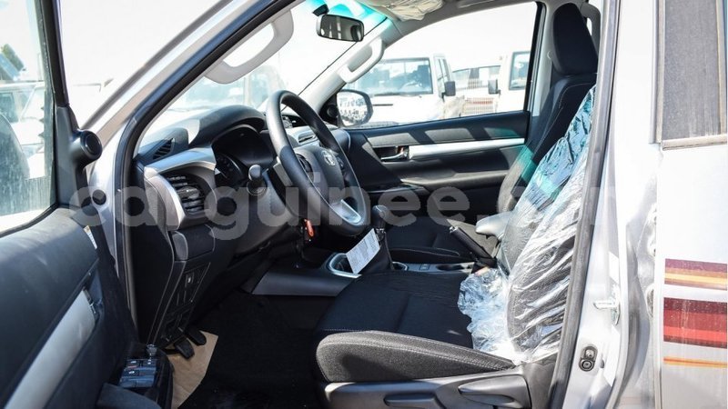 Big with watermark toyota hilux conakry import dubai 4842