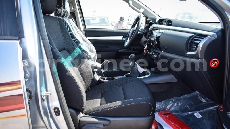 Big with watermark toyota hilux conakry import dubai 4842